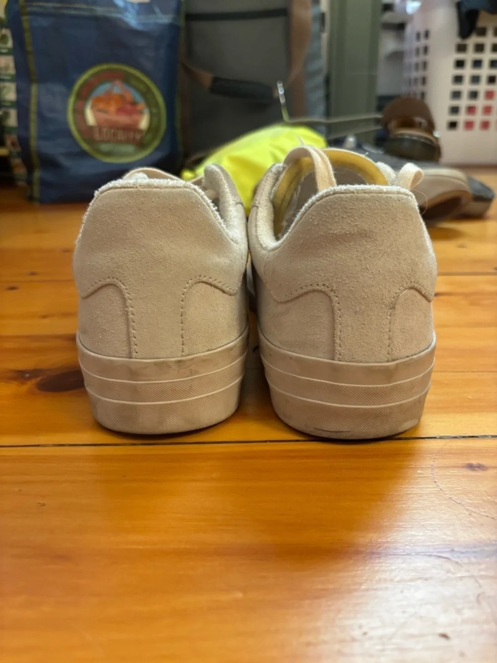 BRANDBLACK no-name suede Men's Low-Top LaceUp Sneakers in Cream 8.5 terry lining